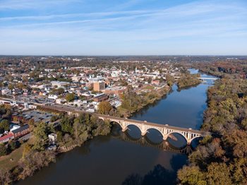 GettyImages-1353089108-4b4dda46102b4307805ed5ba3e74ee79.jpeg fredericksburg property management